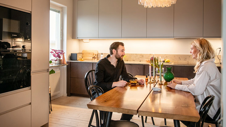 Bild Clara Larsson och Philipp Goldberg har bott ihop i sin gemensamma bostadsrätt i ett halvår. Foto: Anders G Warne