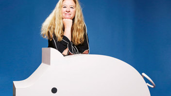 Boendeekonom Claudia Wörmann ger ekonomiska tips så att pengarna inte ska flyga sin kos. Foto: Linus Sundahl-Djerf