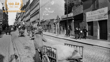 Bild Götgatsbacken norrut från Medborgarplatsen i början av 1900. Stockholms stadsmuseum. Foto: Kasper Salin.